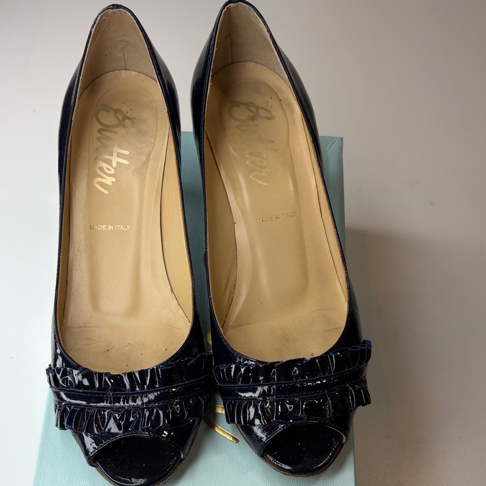 Butter Dandy Navy Blue Patent Leather Peep-Toe Heels Women’s 7 1/2 B - Picture 2 of 16